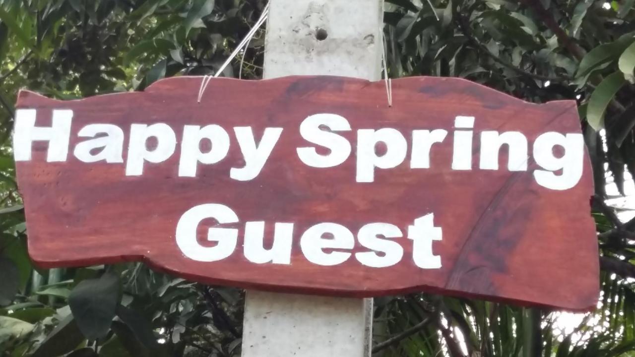 Happy Spring Guest Bed & Breakfast มิริสซา ภายนอก รูปภาพ