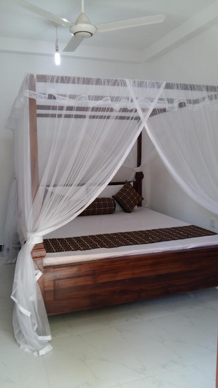 Happy Spring Guest Bed & Breakfast มิริสซา ภายนอก รูปภาพ