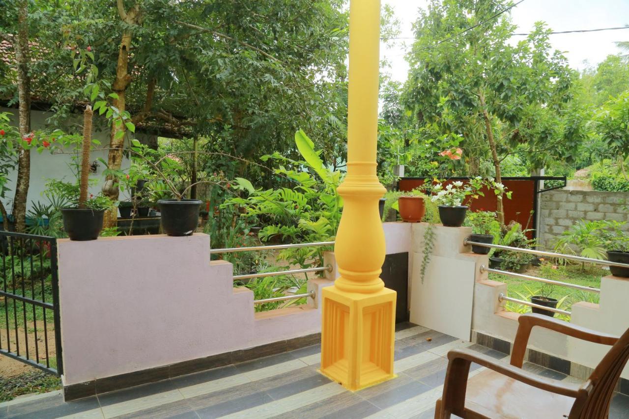 Happy Spring Guest Bed & Breakfast มิริสซา ภายนอก รูปภาพ