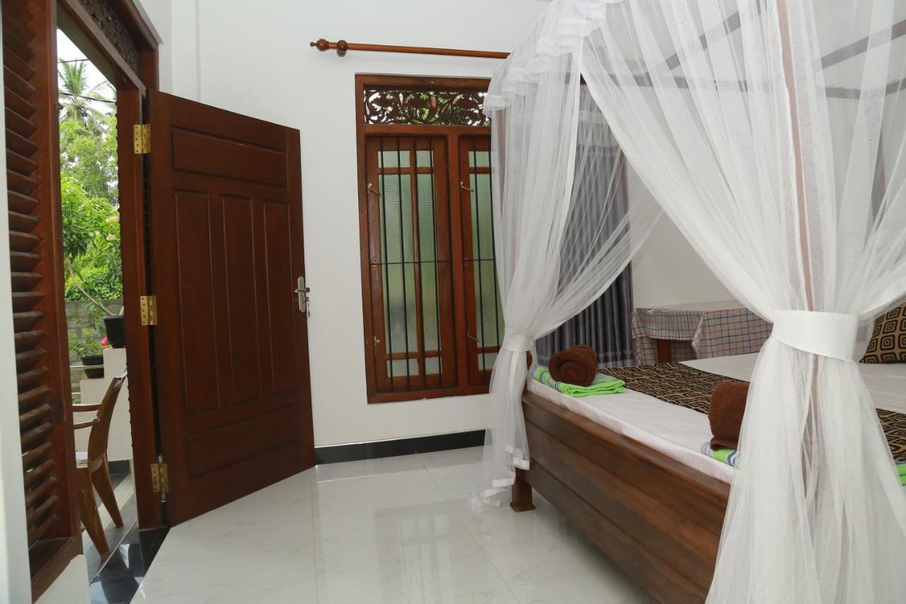 Happy Spring Guest Bed & Breakfast มิริสซา ภายนอก รูปภาพ