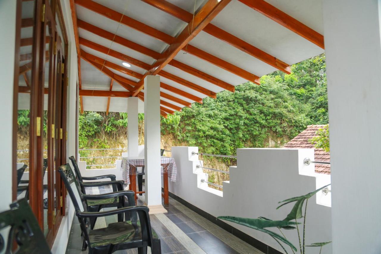 Happy Spring Guest Bed & Breakfast มิริสซา ภายนอก รูปภาพ